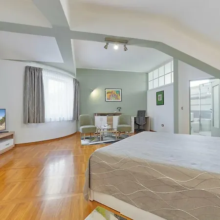 Giardina Apartment