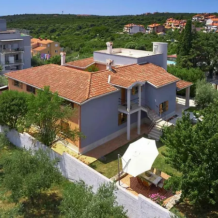 Apartment Giardina *