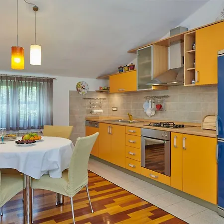 Giardina Apartment *